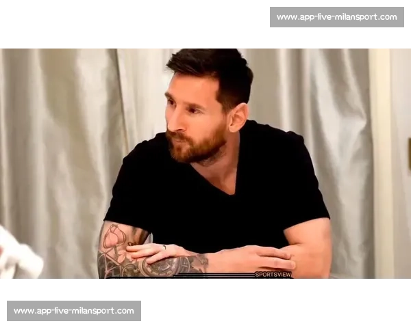 甲亢哥求见梅西遭阿奎罗毒舌：C 罗粉丝？他只能在家看世俱杯！