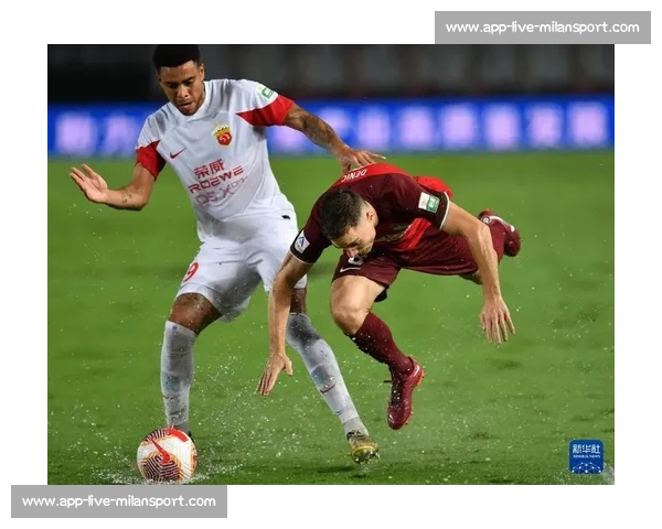 河南队赛前踩场砺兵 酒祖杜康助力冲击海港