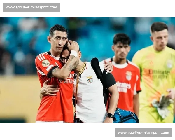 本菲卡中场吐露心声：雷暴中断打乱节奏，湿度成致命伤