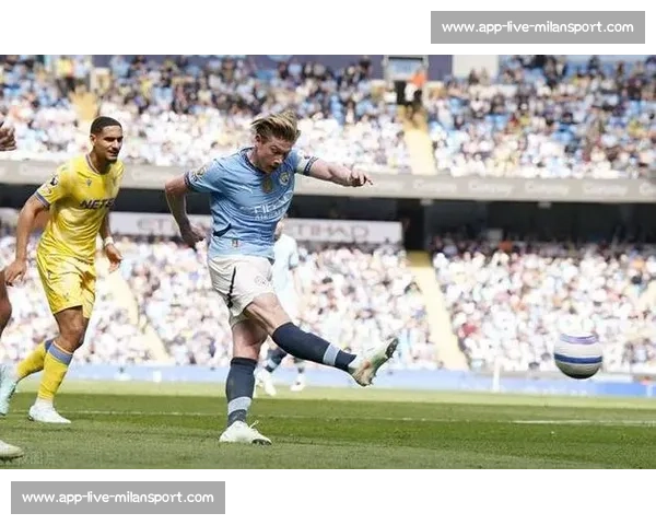 埃弗顿抢滩沃克争夺战 莫耶斯瞄准曼城老将补强防线 埃弗顿抢滩沃克争夺战 莫耶斯瞄准曼城老将补强防线